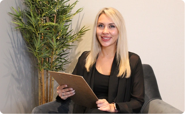 smiling acupuncturist toronto