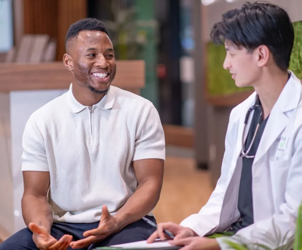 HealthOne Family doctors accepting patients in a consult
